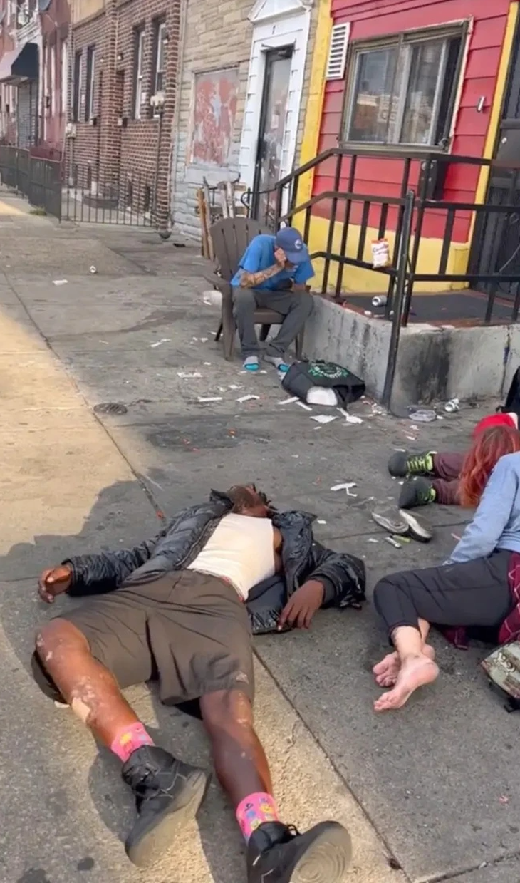 TikToker bị chỉ trích vì quay người nghiện để câu view- Ảnh 2.