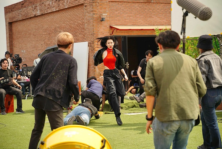 Hình tượng mạnh mẽ, độc lập của Thúy Ngân trong dự án điện ảnh đầu tiên