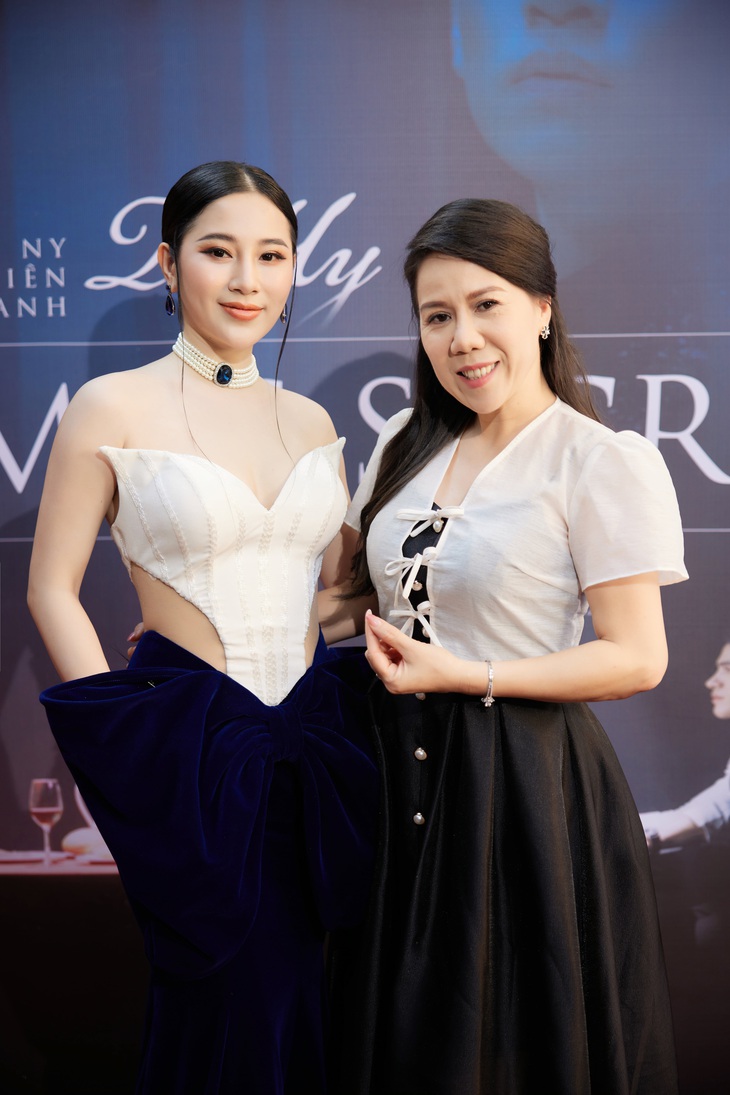 Tố My và ca sĩ nổi tiếng ở dòng nhạc bolero - Mai Thiên Vân