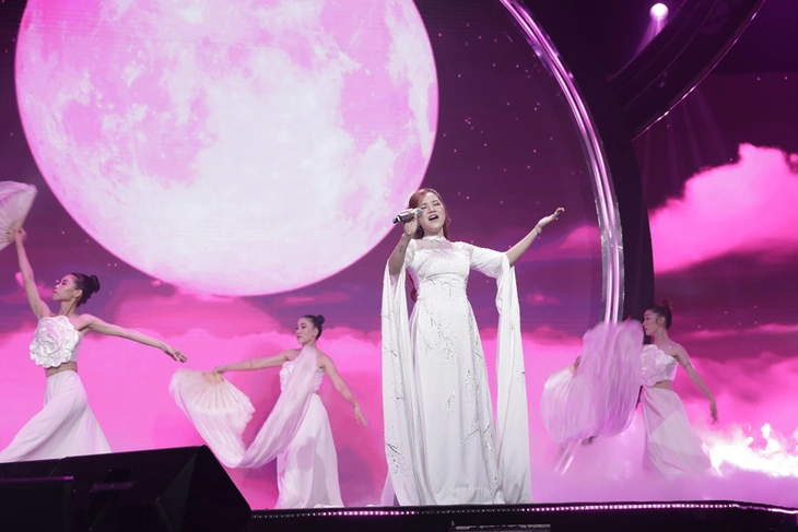 Sân khấu được đầu tư công phu, hoành tráng, các streamer đã có cơ hội bộc lộ tài năng, sự đam mê dành cho nghệ thuật.