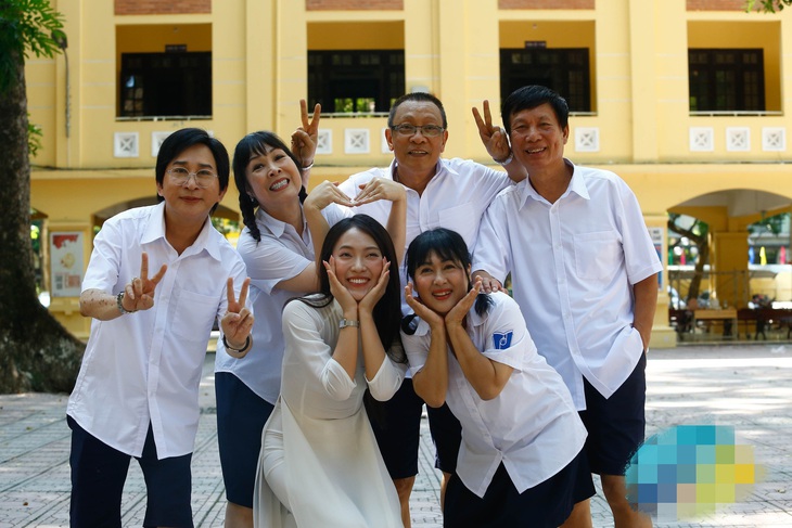 Hồng Vân, Lại Văn Sâm hát rap, nhảy nhót tưng bừng cùng  'Có hẹn cùng thanh xuân'- Ảnh 1.