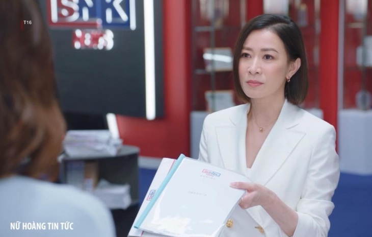 Bên cạnh diễn xuất, phong cách thời trang của Xa Thi Mạn trong phim đã tạo thành một cơn sốt