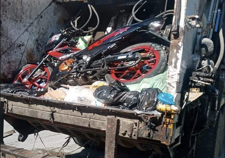 Tạm biệt thanh xuân. 