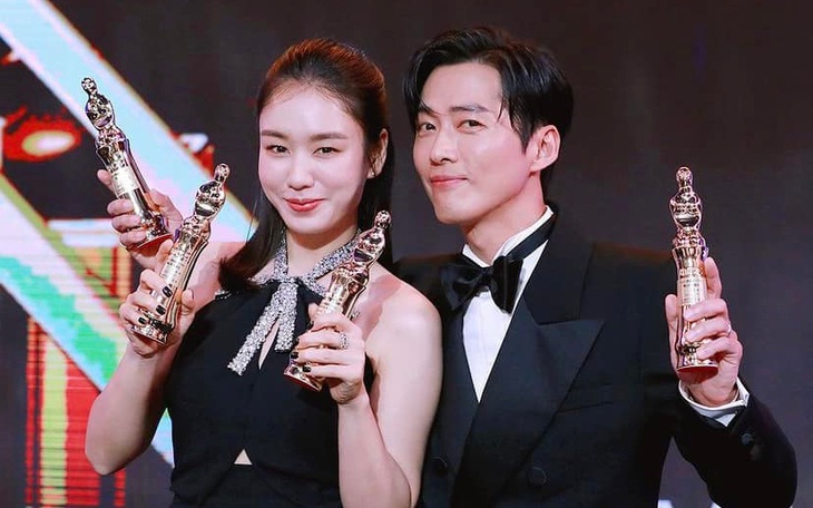 Nam Goong Min và Người yêu dấu phá kỷ lục 