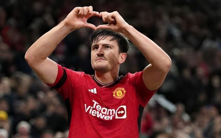 Fan khuyên Harry Maguire đổi nghề sang môn phóng phi tiêu- Ảnh 2.