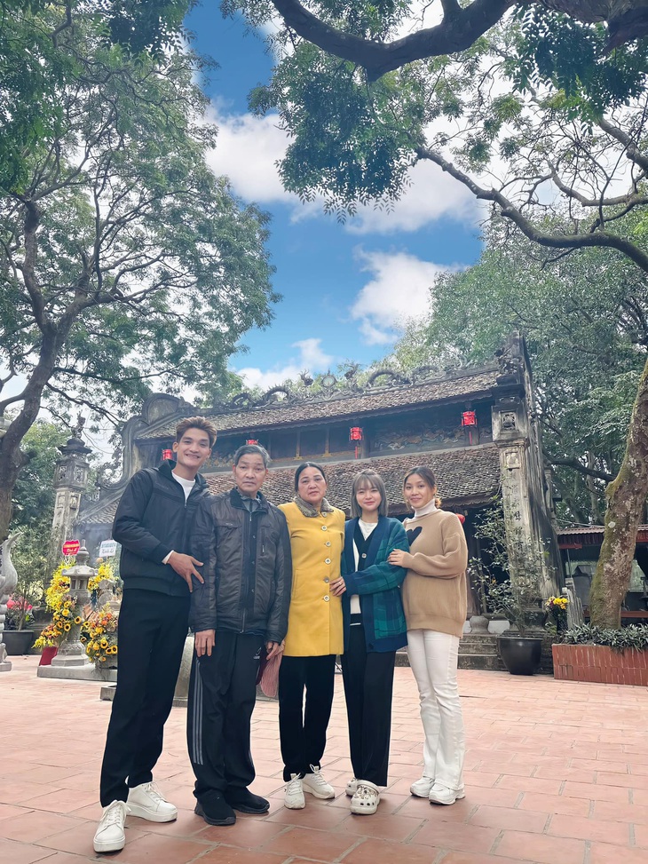 Mạc Văn Khoa hé lộ lý do đón Tết muộn bên gia đình - Ảnh 1.