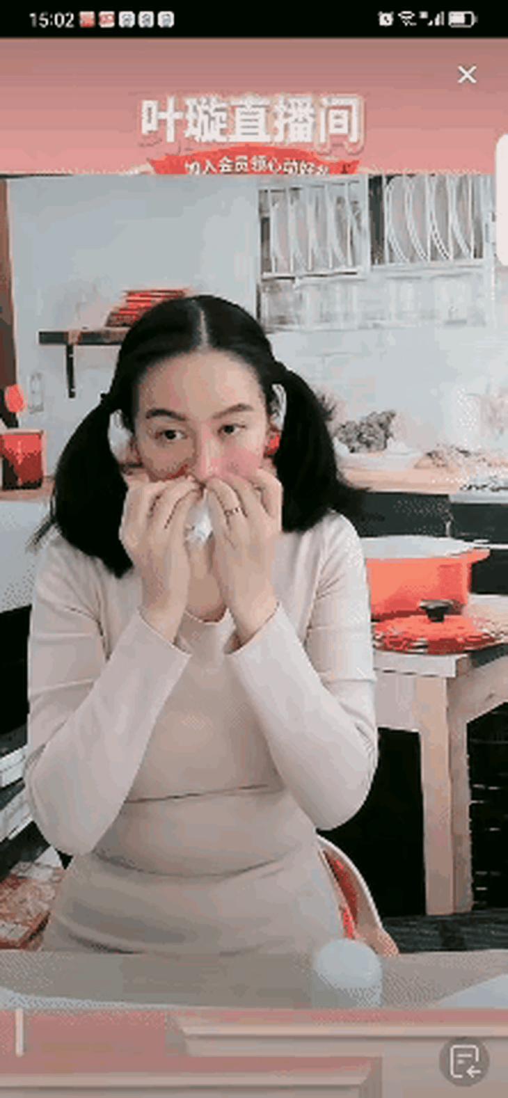 Mỹ nhân TVB Diệp Tuyền lộ thân hình ngấn mỡ, hành động vô duyên gây sốc trên livestream - Ảnh 6.