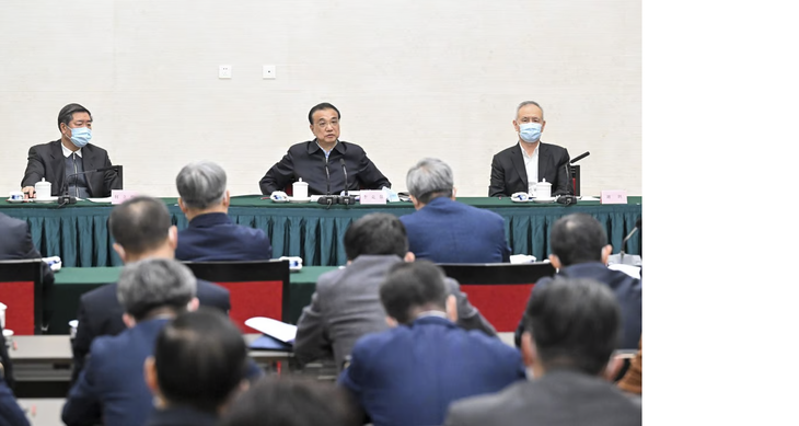 Ông Hà Lập Phong (trái) ngồi cạnh Thủ tướng Trung Quốc sắp mãn nhiệm Lý Khắc Cường. Ảnh: SCMP