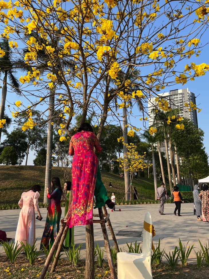 101 địa điểm chụp ảnh ối giời ôi khiến dân tình ôm bụng cười - Ảnh 2.