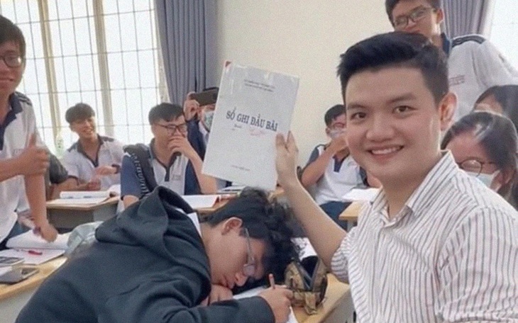 Ảnh vui 3-2: Sổ đầu bài hân hạnh 