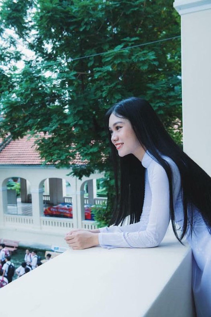 Nhan sắc trong trẻo cùng thành tích học tập khủng của Miss Xuân 2023 tại châu Âu - Ảnh 4.