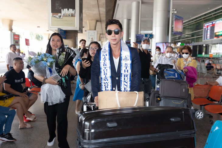 Phùng Phước Thịnh mang sash á vương Du lịch thế giới về nước - Ảnh 2.