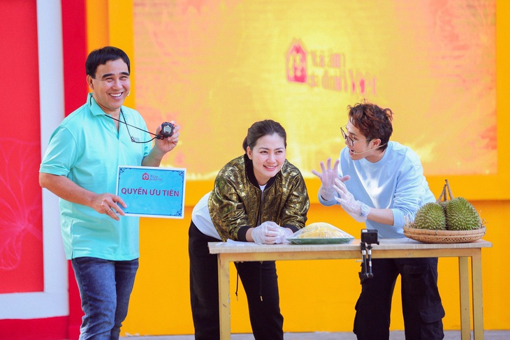 Cười té ghế với thử thách lắc bóng của Ngọc Lan, Huỳnh Lập - Ảnh 3.