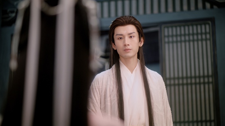 Thành Nghị biến hoá trong hai vai diễn ở Trầm vụn hương phai