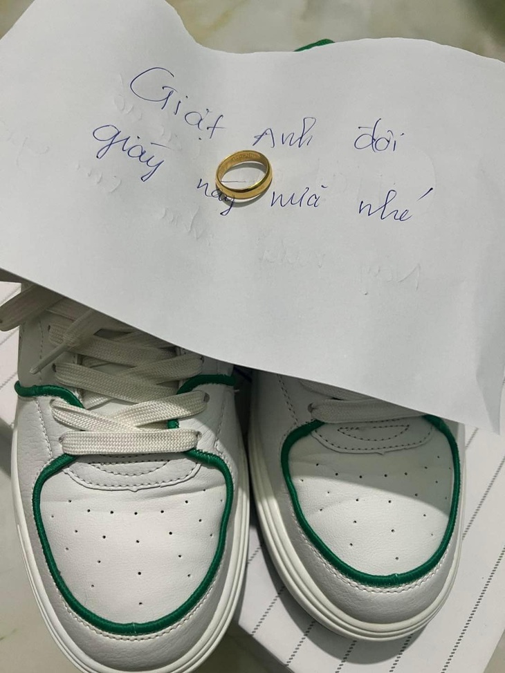 Cách để bà nội trợ có nhẫn vàng nhanh nhất: Giặt đồ! - Ảnh 2.