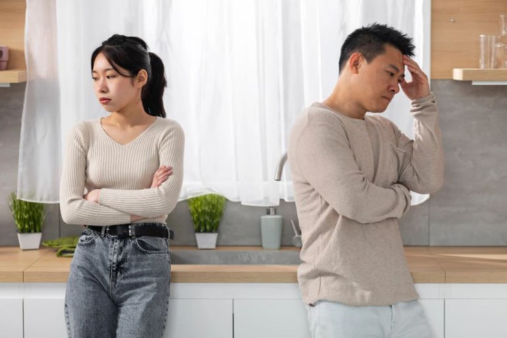 Ly hôn mới lòi quỹ đen hàng tỉ đồng - Ảnh 1.