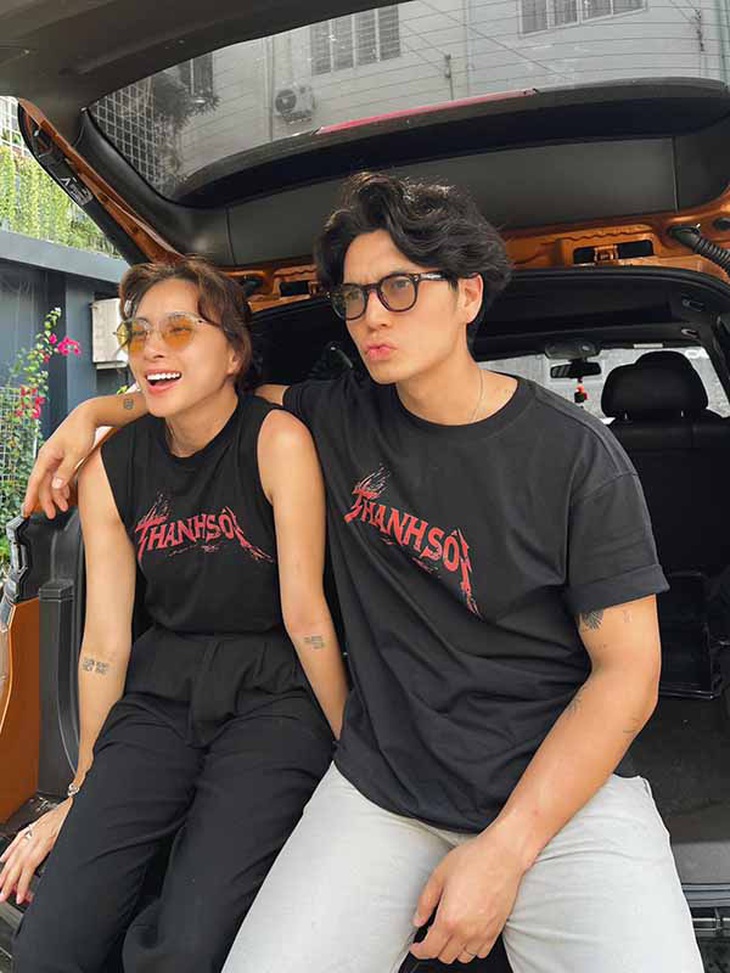 Ảnh vui sao Việt 15-3: Ngô Thanh Vân trêu chồng cố gắng trẻ hơn vợ - Ảnh 1.