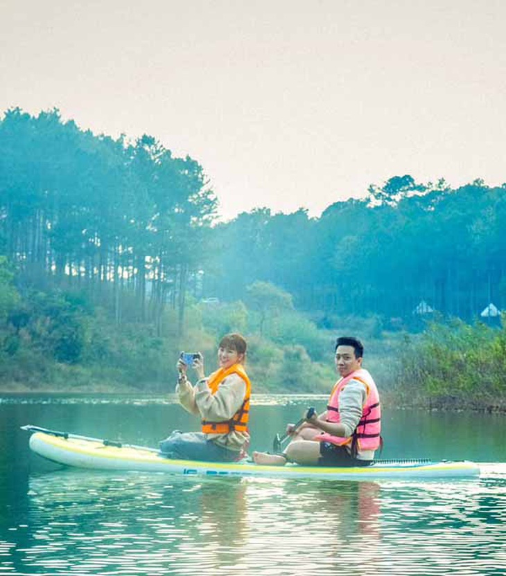 Ảnh vui sao Việt 15-3: Ngô Thanh Vân trêu chồng cố gắng trẻ hơn vợ - Ảnh 2.