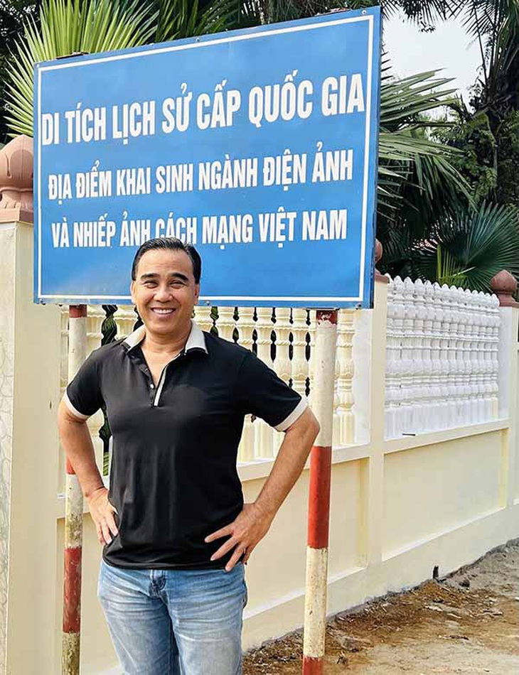 Ảnh vui sao Việt 16-3: Bố con Ông Cao Thắng trốn Đông Nhi đi bơi - Ảnh 2.