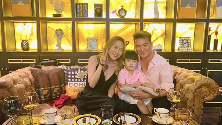 Mỹ Tâm cưng nựng con trai Đàm Vĩnh Hưng - Ảnh 3.