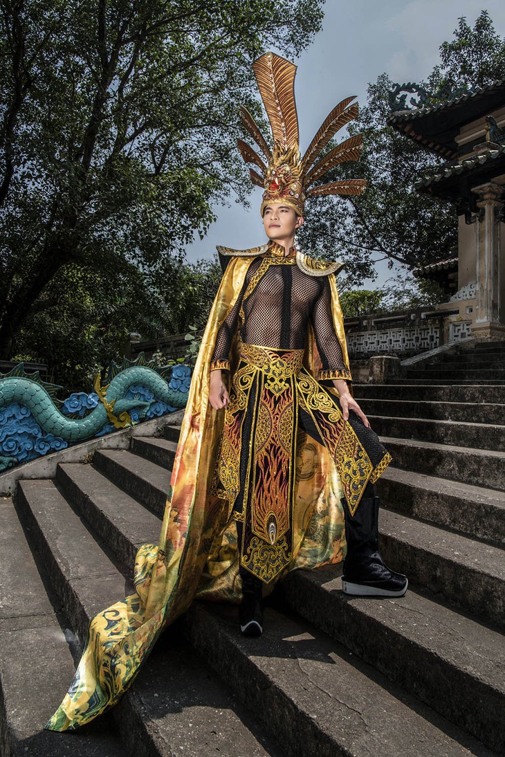 ‘Bác sĩ 9X’ Huỳnh Võ Hoàng Sơn đăng quang Á vương 1 Du lịch hoàn vũ 2023 - Ảnh 3.