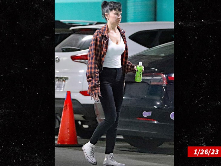 Khỏa thân trên phố, ‘nữ hoàng phim teen’ Amanda Bynes bị ‘bế’ đến viện tâm thần - Ảnh 1.