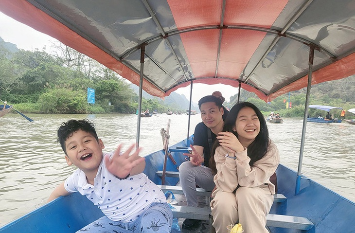 Ảnh vui sao Việt 22-3: Con trai Vân Hugo tả mẹ lúc nào cũng lồng lộn - Ảnh 8.