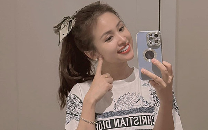 Ảnh vui sao Việt 22-3: Con trai Vân Hugo tả "mẹ lúc nào cũng lồng lộn"