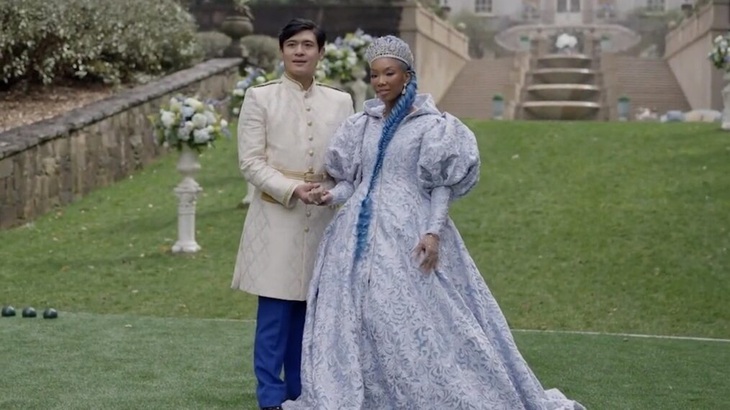 Disney khiến fan khóc ‘lụt’ thêm lần nữa vì diện mạo Cinderella - Ảnh 3.