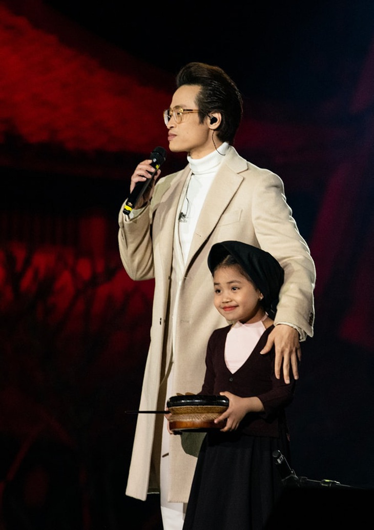 Vị khách không mua vé xem show vẫn khiến Hà Anh Tuấn ‘sướng rơn’ là ai? - Ảnh 1.