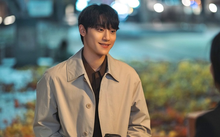 ‘Tình mới’ Song Hye Kyo kể chuyện cảm lạnh về tình anh em ruột - Ảnh 1.