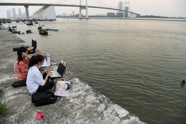 Ảnh vui 27-3: Chú chó sung sướng khi được đi chơi - Ảnh 6.