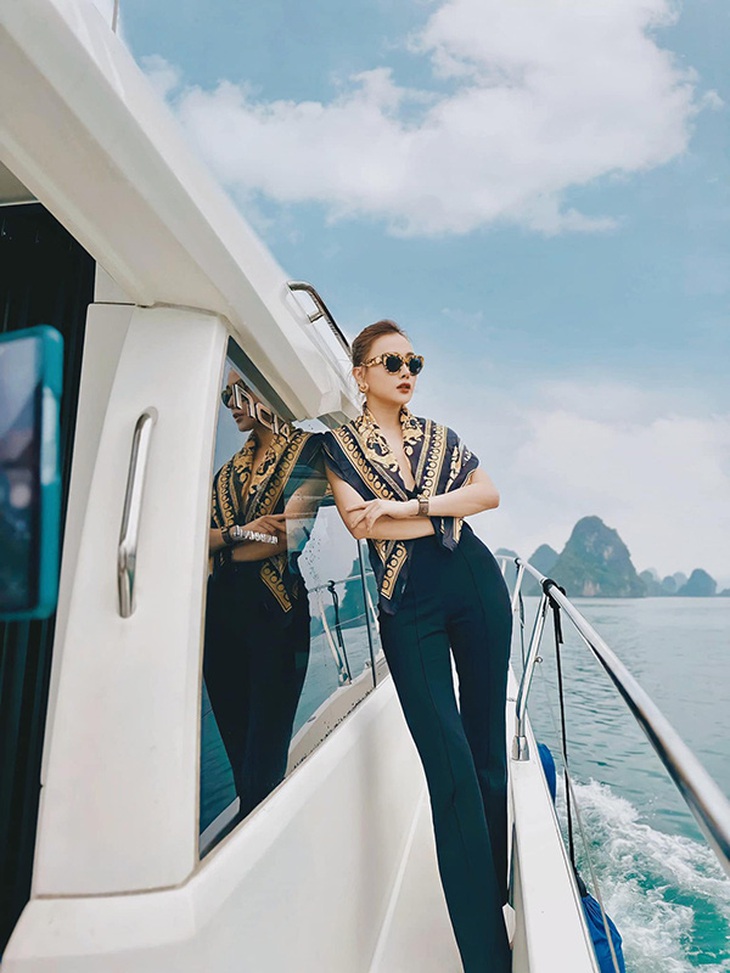 Ảnh vui sao Việt 29-3: Lệ Quyên ngập tràn hạnh phúc bên tình trẻ - Ảnh 3.