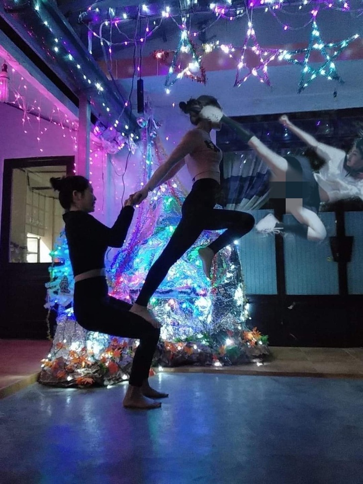 Cô gái nhờ dân mạng chỉnh ảnh để có thêm đôi cánh - Ảnh 3.