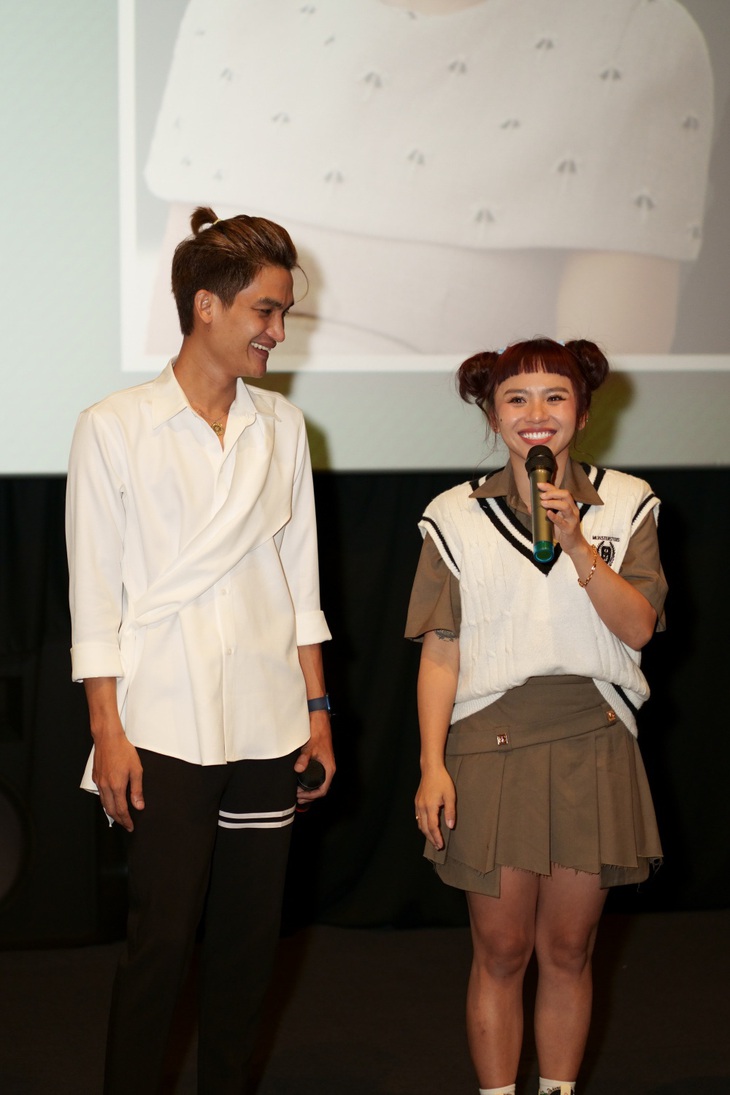 Mạc Văn Khoa sướng khi được khán giả cho ăn tát thẳng mặt - Ảnh 1.