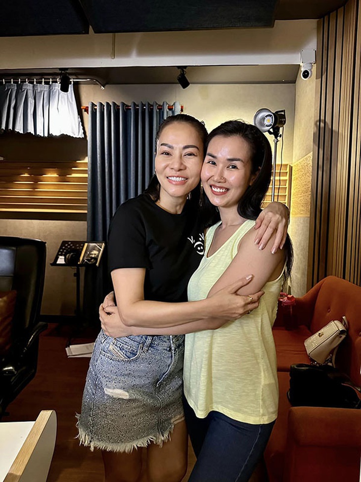 Ảnh vui sao Việt 5-3: Hồ Ngọc Hà đọ sắc cùng Ninh Dương Lan Ngọc - Ảnh 5.