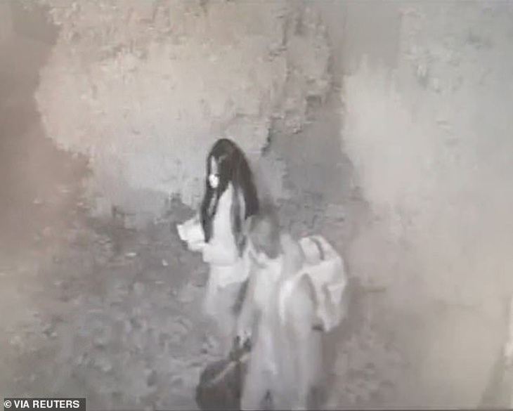 Cựu hoa hậu đi tù vì trộm 45 chai rượu - Ảnh 2.