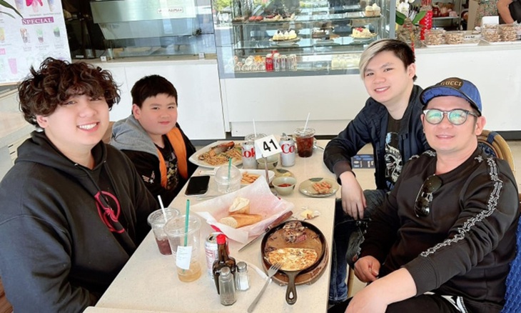 Ảnh vui sao Việt 10-4: Ngọc Trinh vui đùa cùng cháu gái - Ảnh 11.