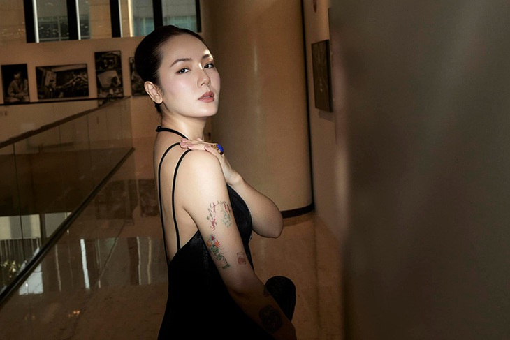 Ảnh vui sao Việt 10-4: Ngọc Trinh vui đùa cùng cháu gái - Ảnh 8.