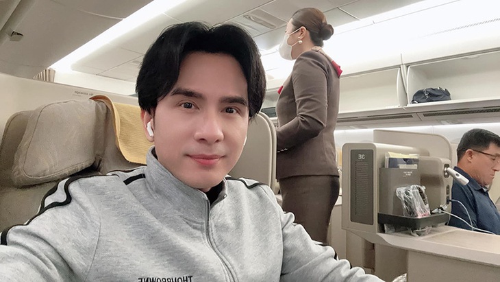 Ảnh vui sao Việt 12-4: Gia đình Đông Nhi hạnh phúc khi ngắm hoa anh đào - Ảnh 9.