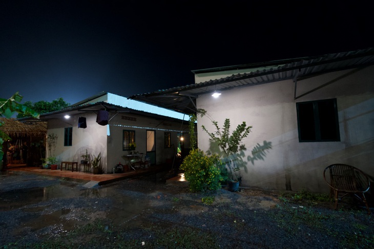 Cảnh quay đắt giá nhất Lật mặt 6: Lý Hải xây cả dãy nhà trọ rồi đập bỏ - Ảnh 3.