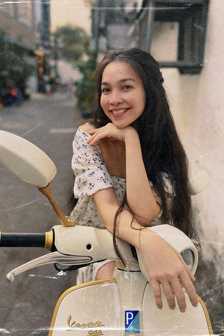 Ảnh vui sao Việt 14-4: Hoa hậu Thùy Tiên đọ sắc Tiểu Vy qua camera thường - Ảnh 6.