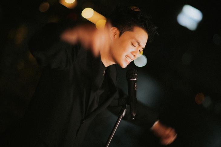 Myra Trần kết hợp rapper điển trai Negav trong MV Dừng yêu - Ảnh 4.