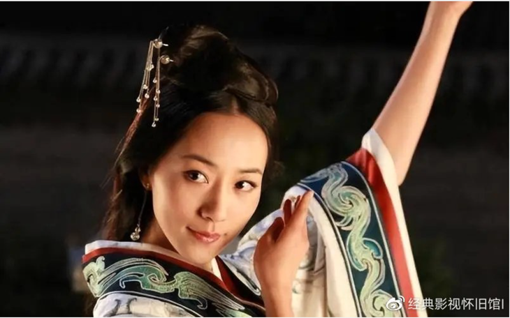 Điêu Thuyền màn ảnh: Nàng được khen nức nở, nàng bị chê thôi rồi - Ảnh 8.