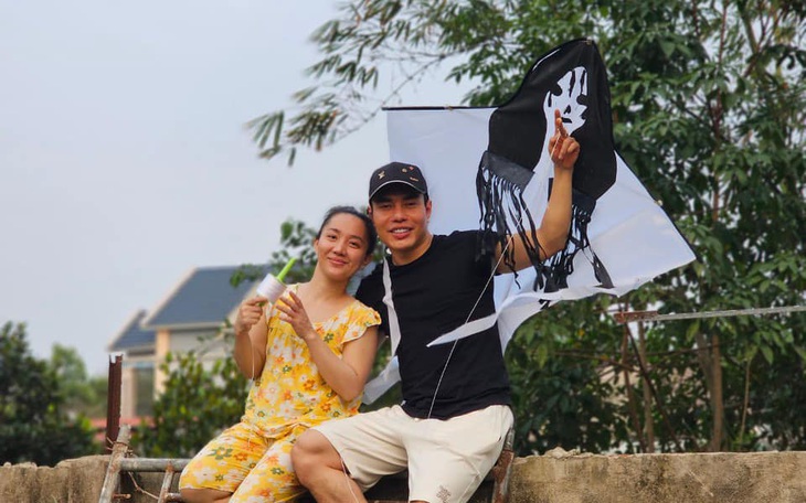 Lê Dương Bảo Lâm kỷ niệm ngày cưới theo cách thật 