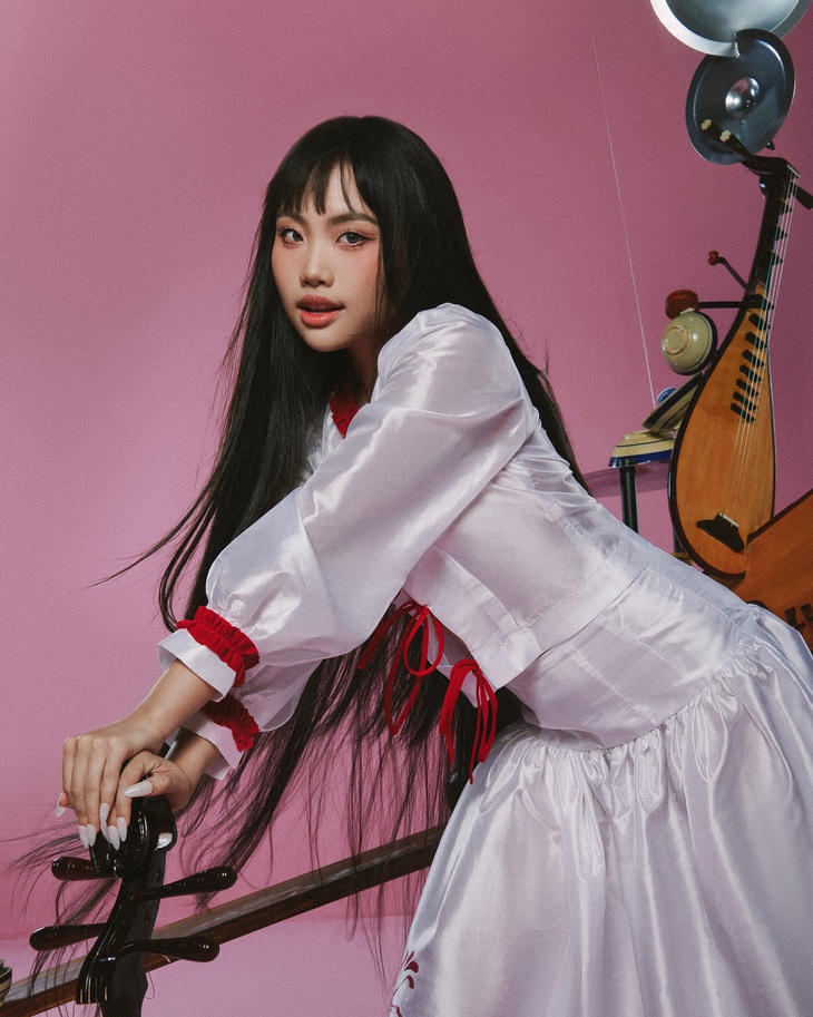 Phương Mỹ Chi khiến dân tình hết hồn trong bộ ảnh mới - Ảnh 3.