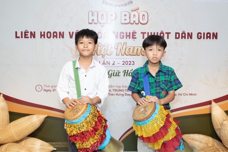 30-4 hẹn nhau check-in tại không gian văn hóa nghệ thuật dân gian - Ảnh 1.