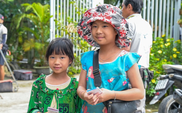 Hai con gái Lý Hải thử tài đóng phim nhận cát sê bất ngờ