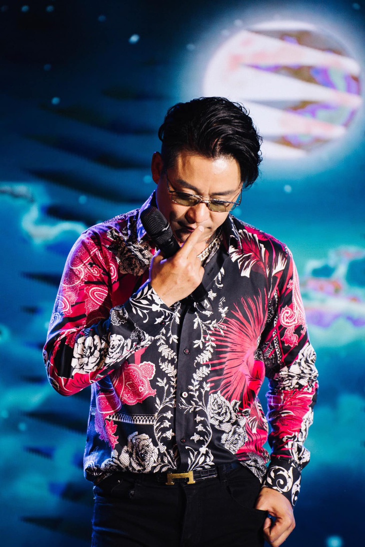 Tuấn Hưng sẽ chuyển đêm nhạc sang hình thức online để tặng khán giả