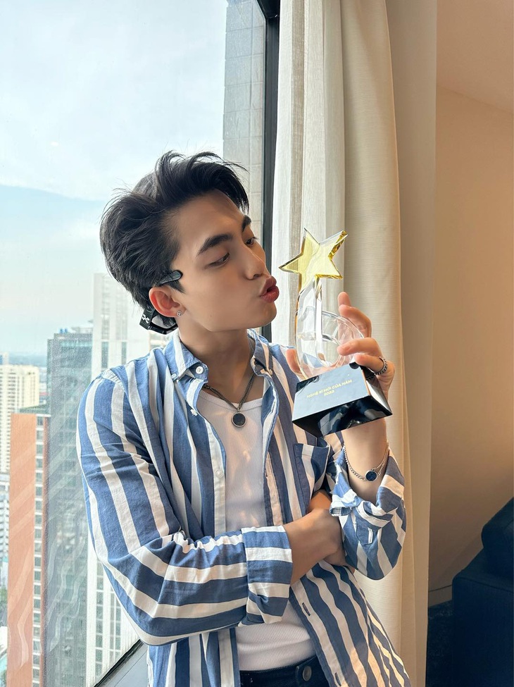 MONO xin lỗi fan, tiết lộ lý do vắng mặt ở Lễ trao giải Cống hiến - Ảnh 1.